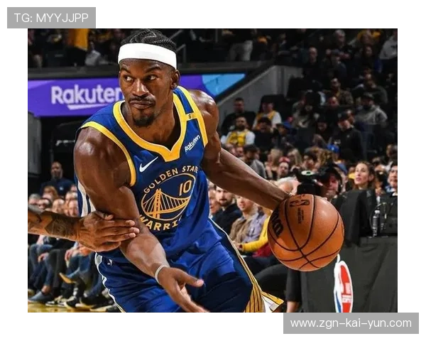 勇士快攻推进快，反击扣篮点燃